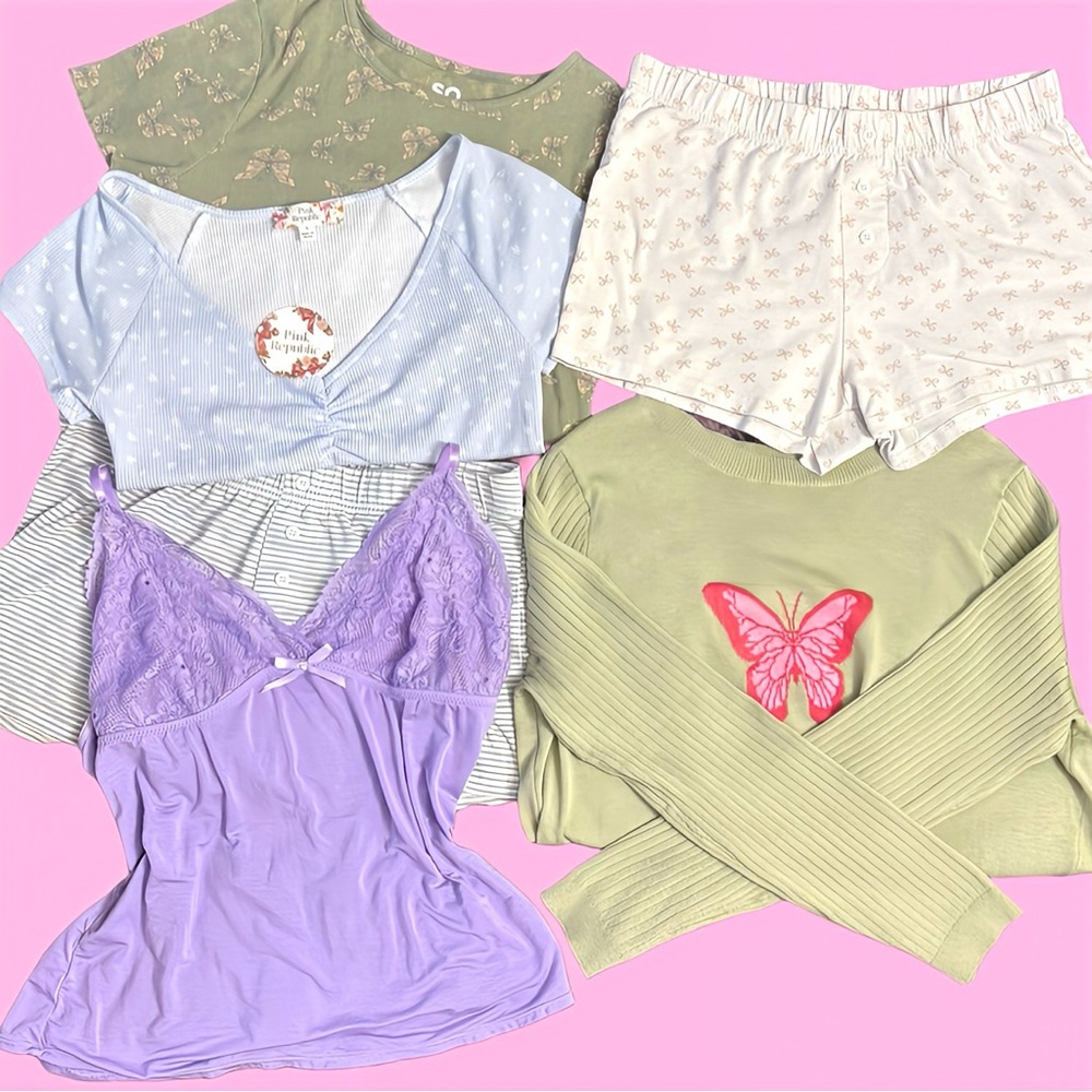 🚨‼️SOLD ‼️🚨Girlhoodcore Coquette 6 pc Bundle | Baby Tees | Lace Cami | Shorties